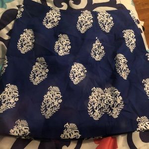 Vineyard vine skirt